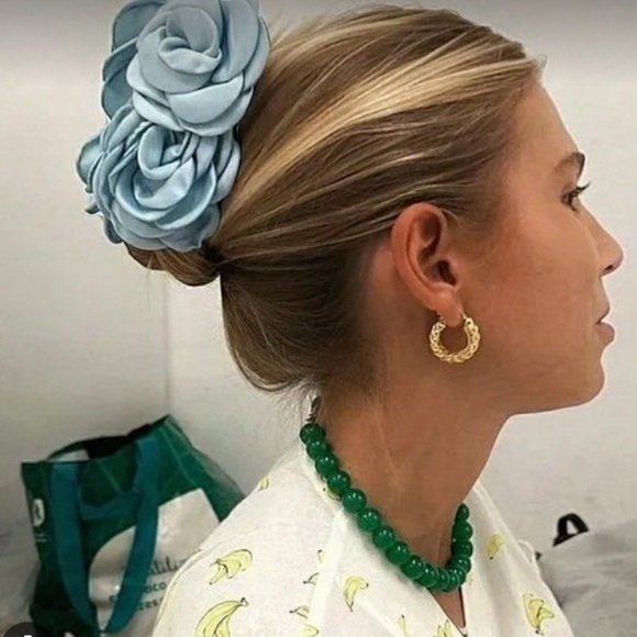 Sabina Sommer rose hair clip - Picture 6 of 6